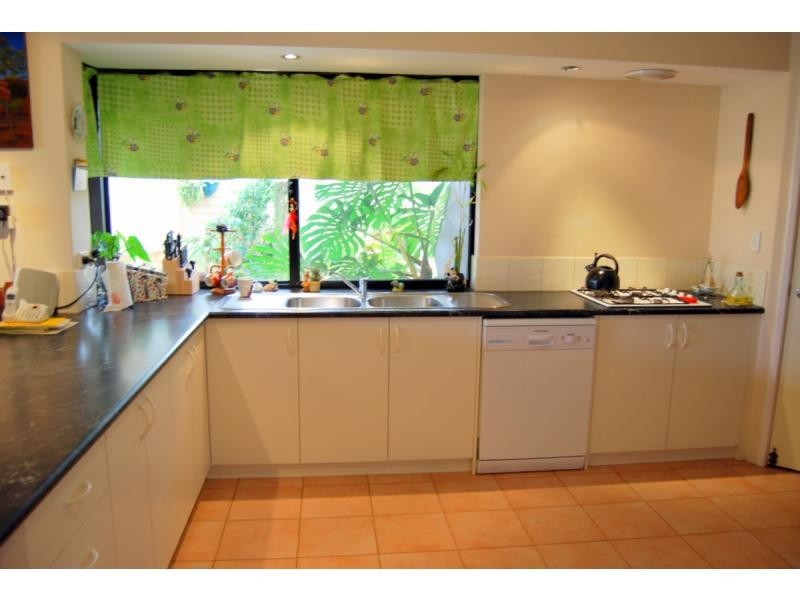 18 Woodside Loop, Beckenham WA 6107