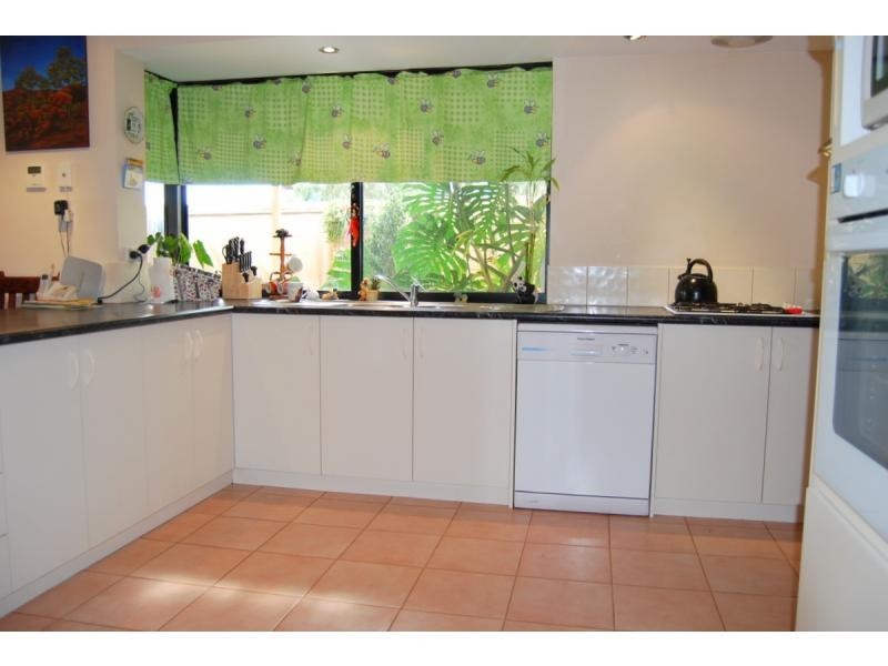 18 Woodside Loop, Beckenham WA 6107