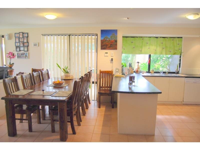 18 Woodside Loop, Beckenham WA 6107