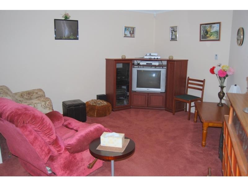 18 Woodside Loop, Beckenham WA 6107