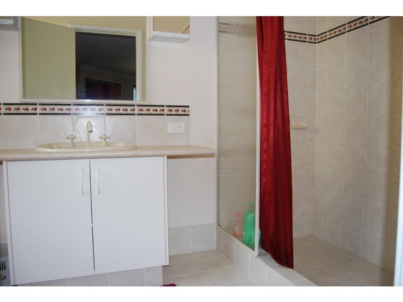 18 Woodside Loop, Beckenham WA 6107