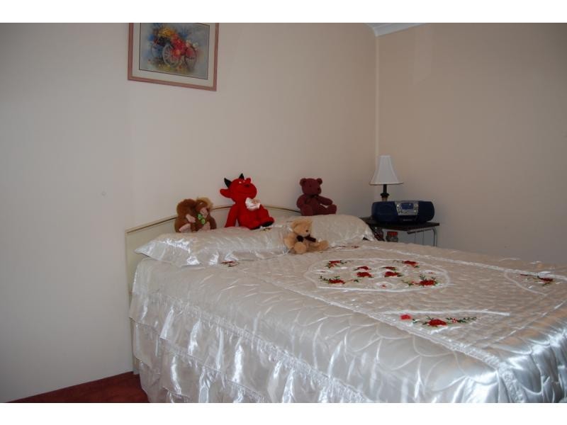 18 Woodside Loop, Beckenham WA 6107