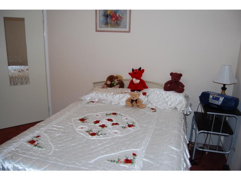 18 Woodside Loop, Beckenham WA 6107