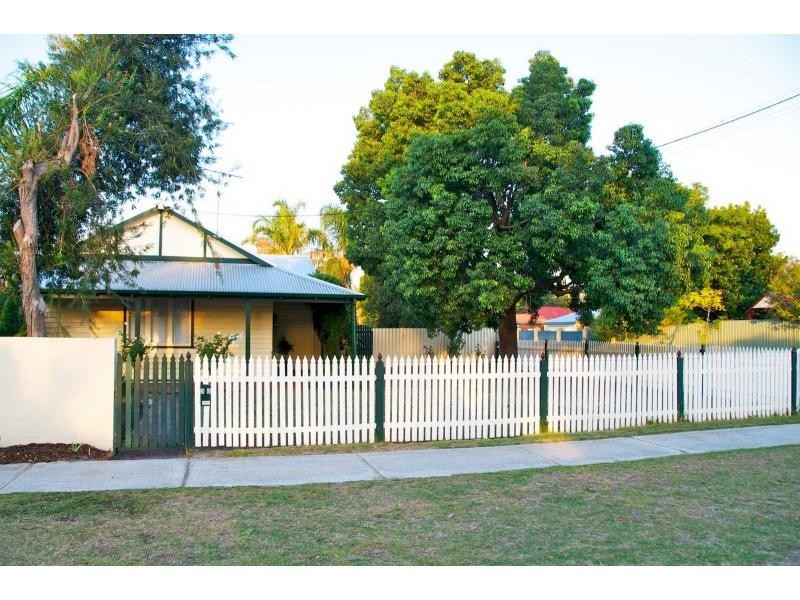 30 FIFTH Avenue, Bassendean WA 6054