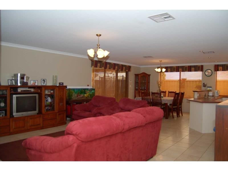 9 Hennessy Drive, Ashby WA 6065