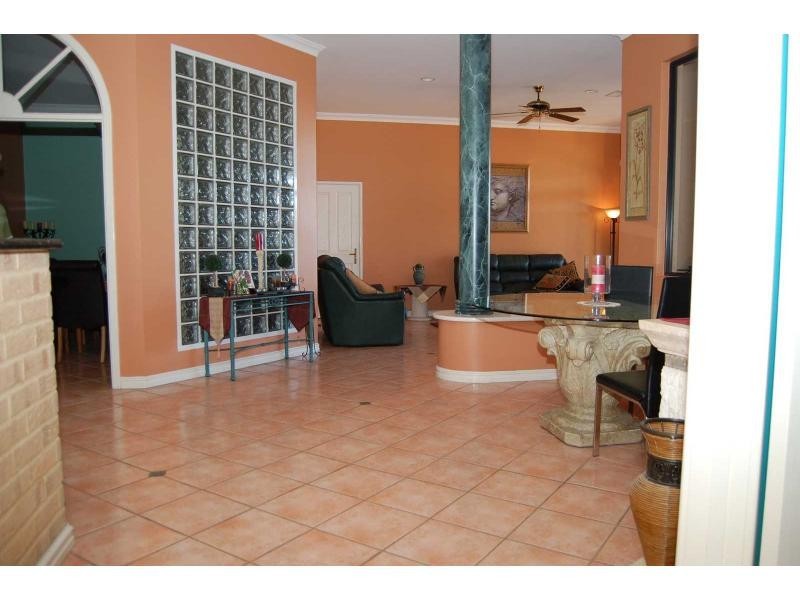 5 BUTIA Mews, Woodvale WA 6026