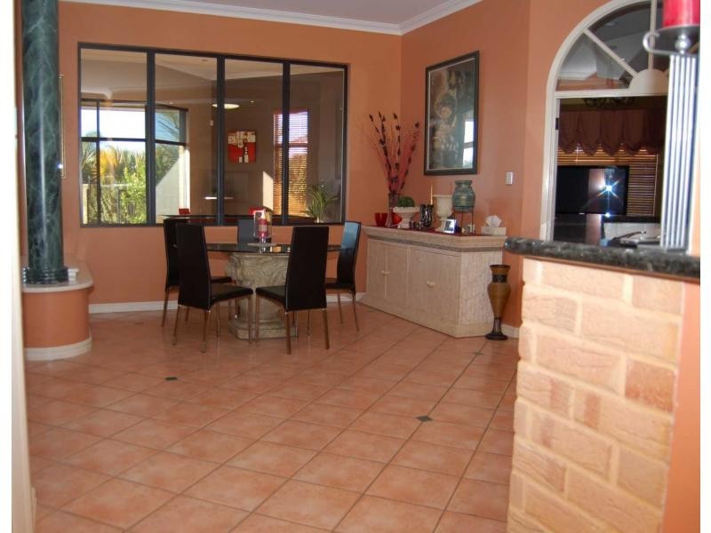 5 BUTIA Mews, Woodvale WA 6026