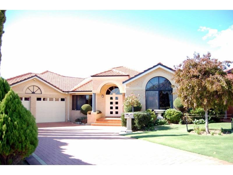 5 BUTIA Mews, Woodvale WA 6026