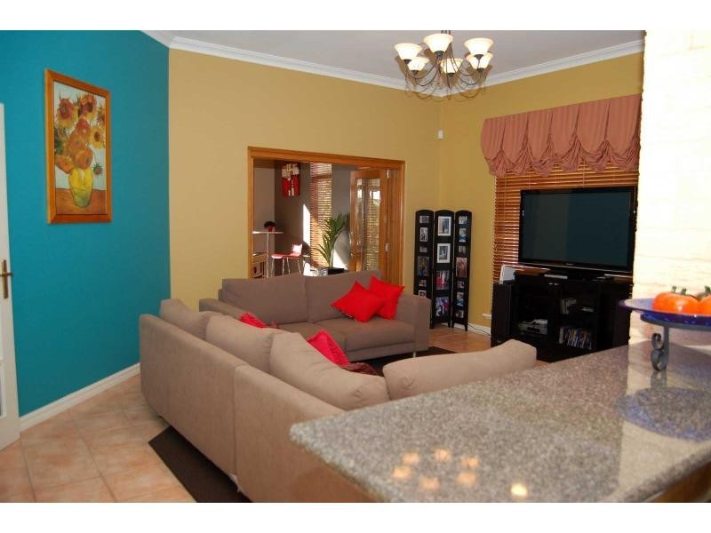 5 BUTIA Mews, Woodvale WA 6026