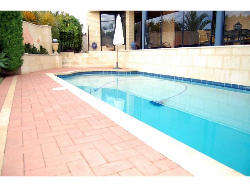 5 BUTIA Mews, Woodvale WA 6026