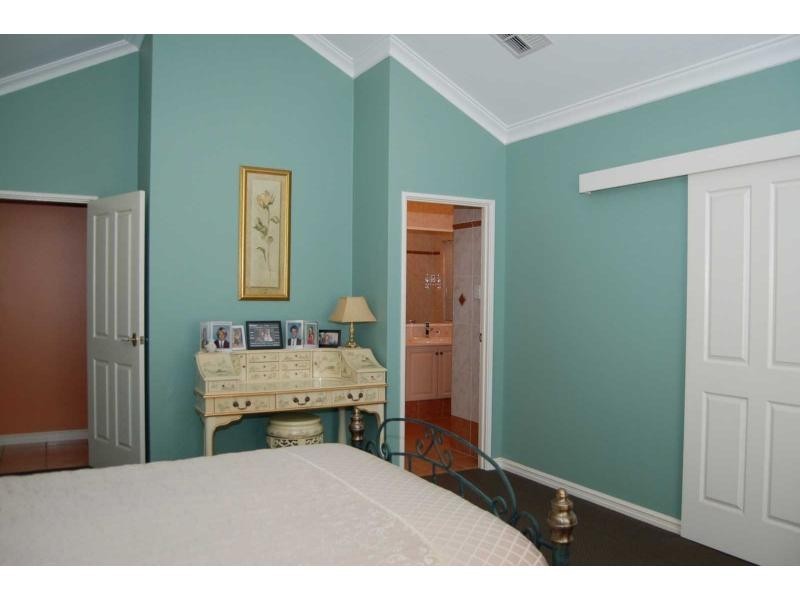 5 BUTIA Mews, Woodvale WA 6026