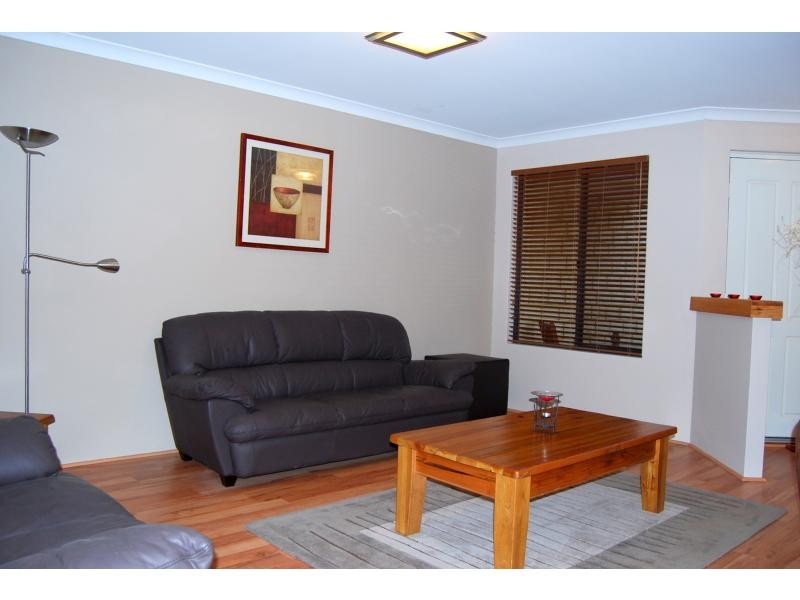 19 Silica Road, Wattle Grove WA 6107