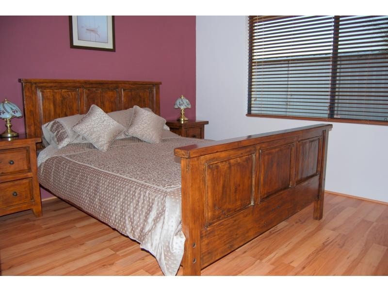 19 Silica Road, Wattle Grove WA 6107