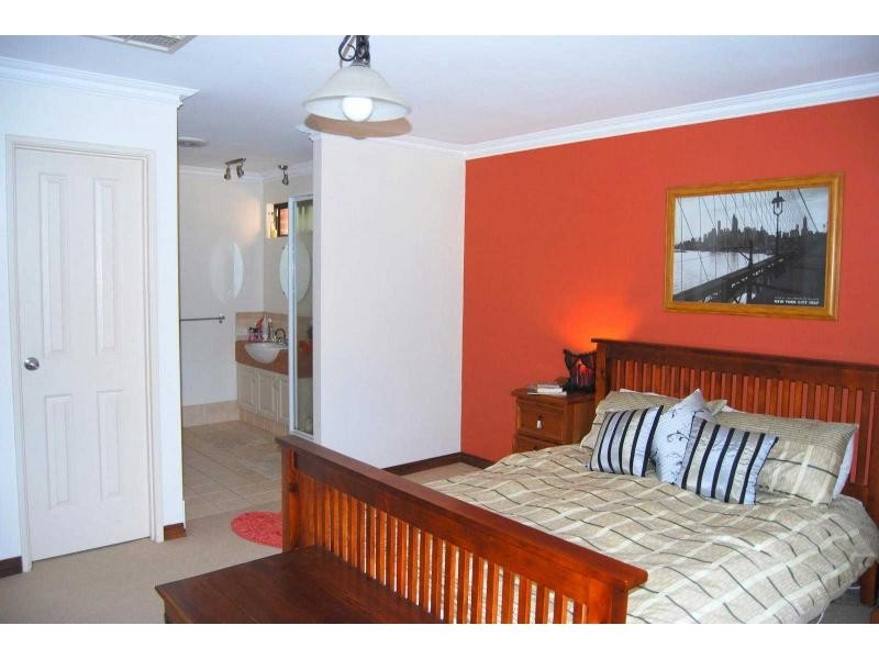 58 KENMURE Avenue, Bayswater WA 6053