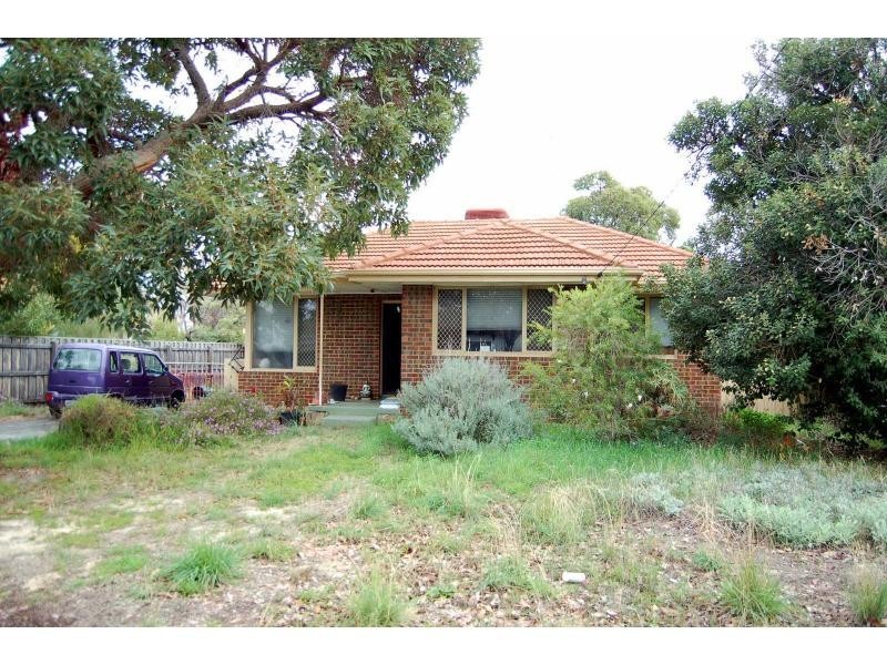 11 Tratton Street, Balga WA 6061