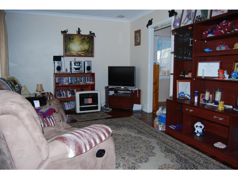 33 Braithwaite Road, Lockridge WA 6054