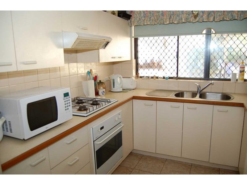 4 Bannerman Court, Marangaroo WA 6064