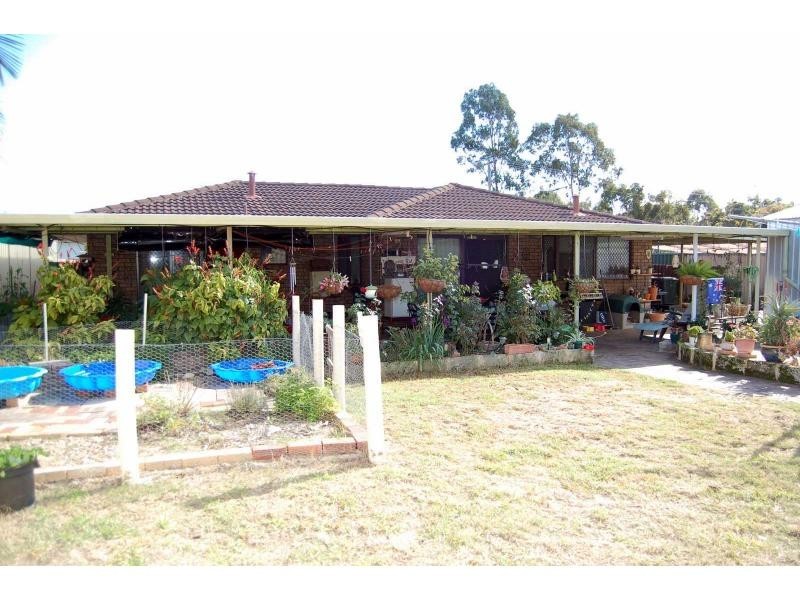4 Bannerman Court, Marangaroo WA 6064
