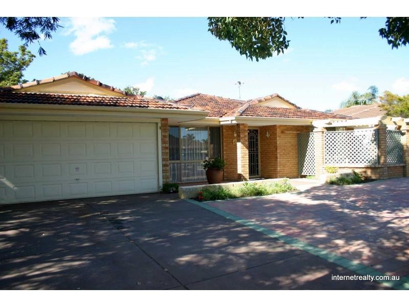 27 Dollis Way, Kingsley WA 6026