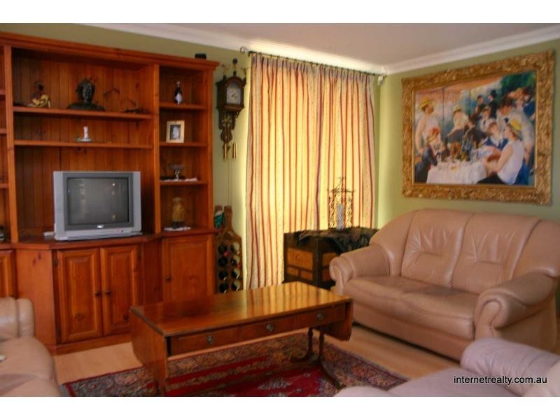 27 Dollis Way, Kingsley WA 6026