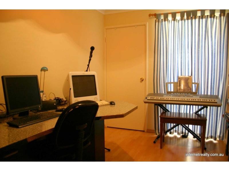 27 Dollis Way, Kingsley WA 6026