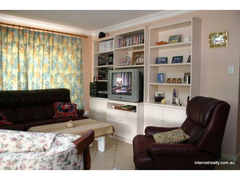 27 Dollis Way, Kingsley WA 6026