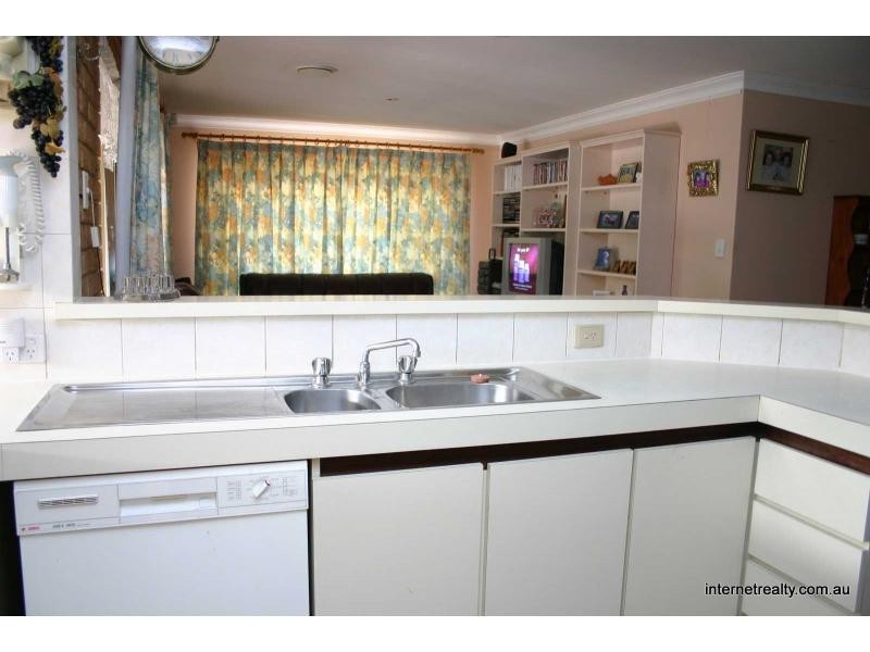 27 Dollis Way, Kingsley WA 6026