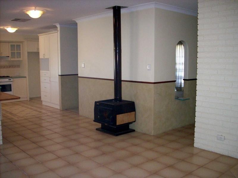 35 Calbourne Way, Kingsley WA 6026