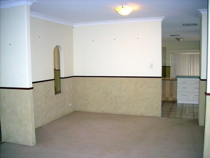 35 Calbourne Way, Kingsley WA 6026