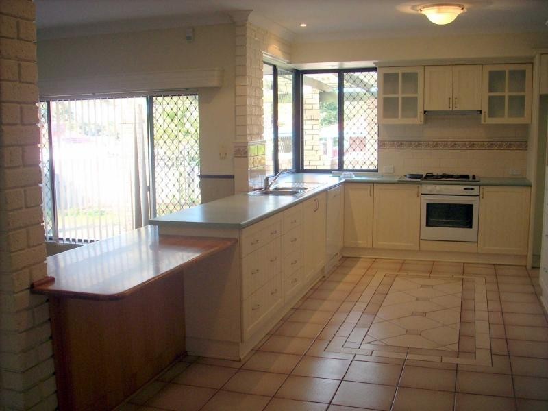 35 Calbourne Way, Kingsley WA 6026