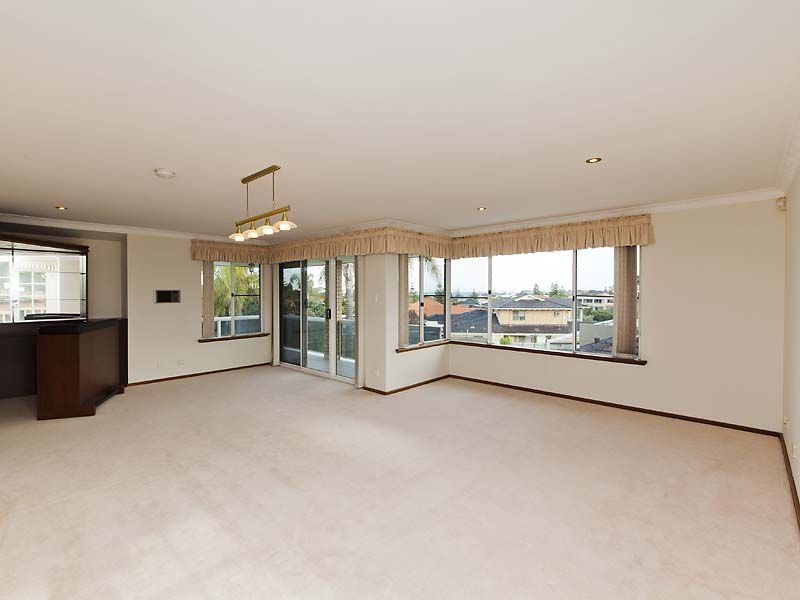 6 Tallis Close, Hillarys WA 6025