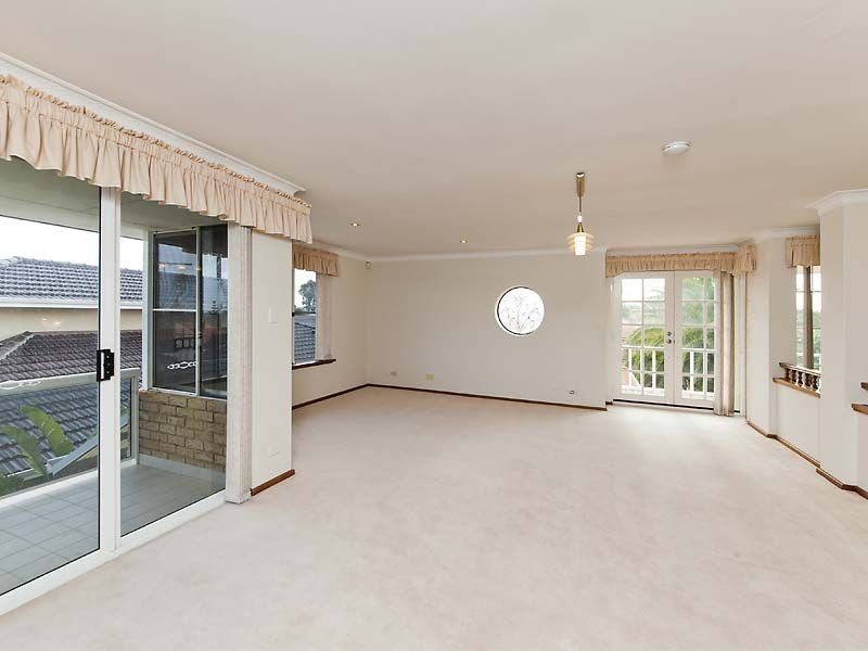 6 Tallis Close, Hillarys WA 6025