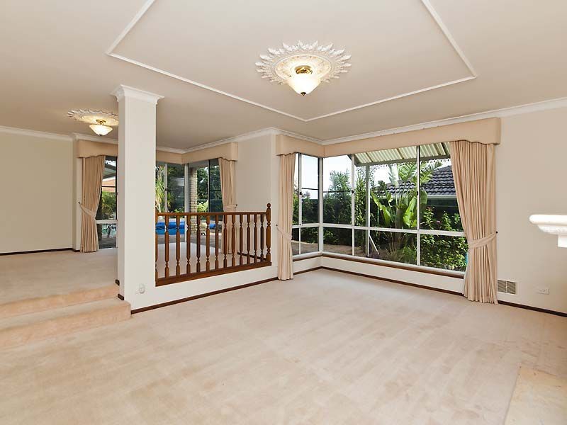 6 Tallis Close, Hillarys WA 6025