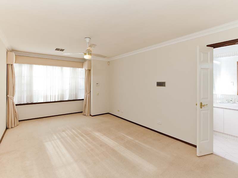 6 Tallis Close, Hillarys WA 6025