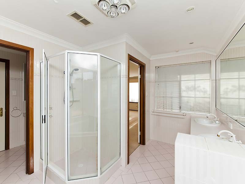 6 Tallis Close, Hillarys WA 6025
