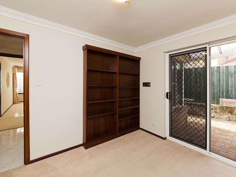 6 Tallis Close, Hillarys WA 6025