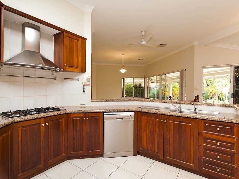 6 Tallis Close, Hillarys WA 6025