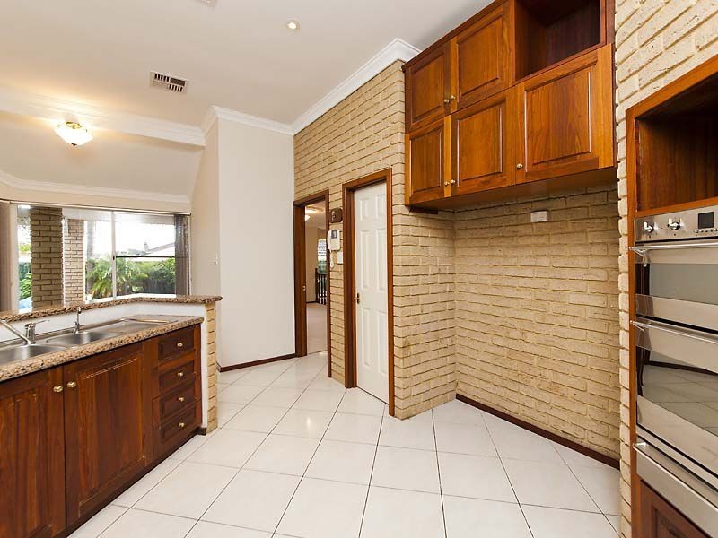 6 Tallis Close, Hillarys WA 6025