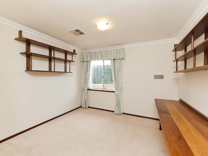 6 Tallis Close, Hillarys WA 6025