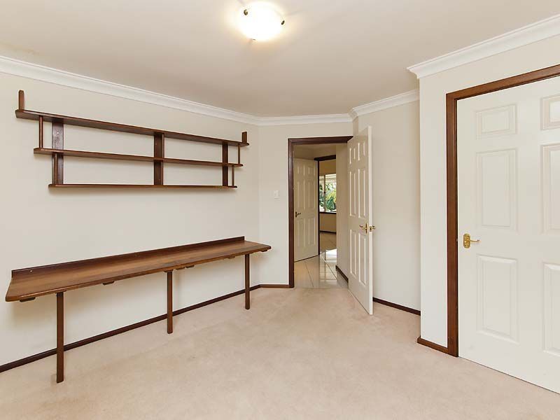 6 Tallis Close, Hillarys WA 6025