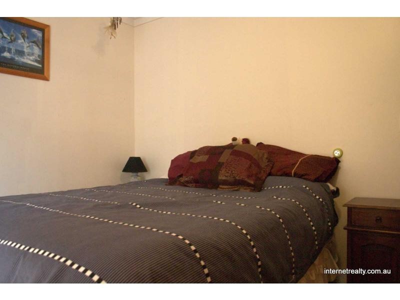 8 Edwin Street, Kingsley WA 6026