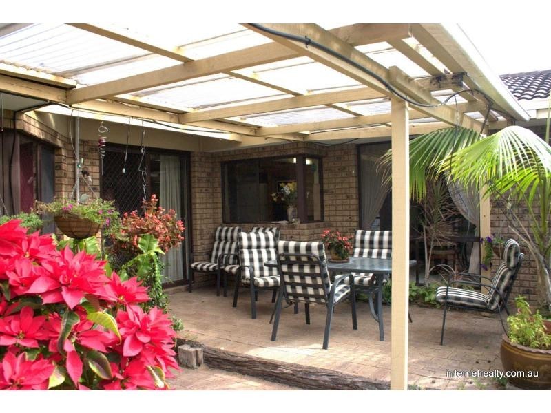 8 Edwin Street, Kingsley WA 6026