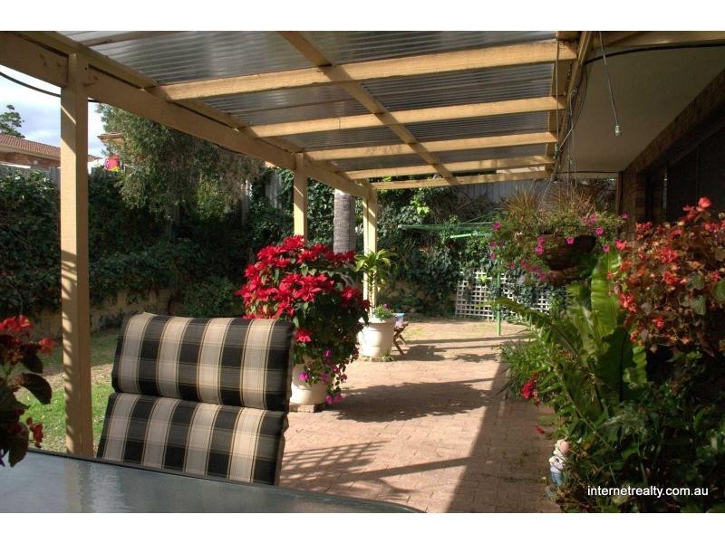 8 Edwin Street, Kingsley WA 6026