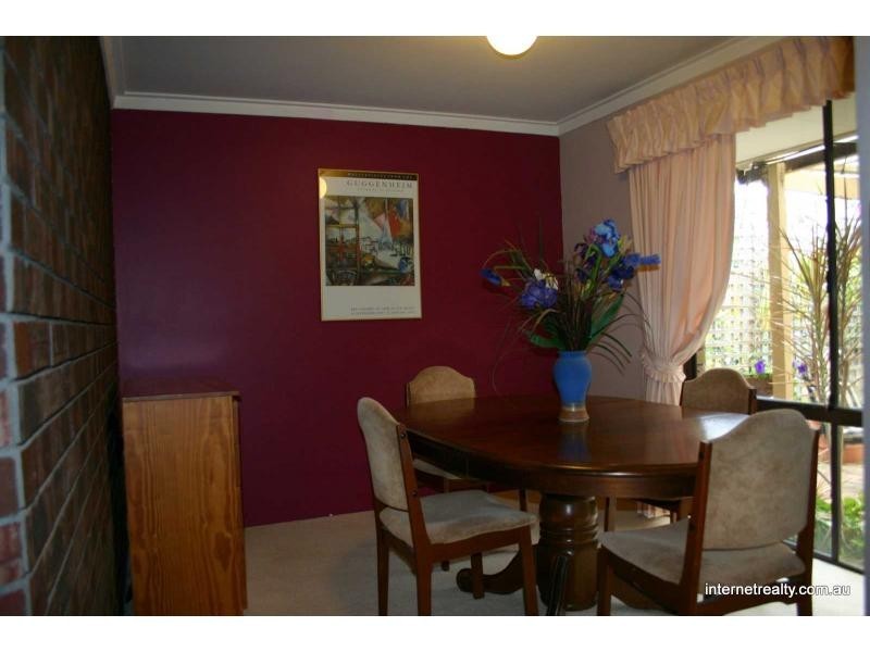 8 Edwin Street, Kingsley WA 6026