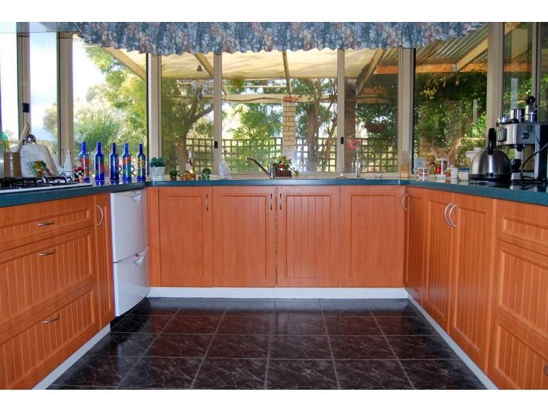 94 Blanchard Road, Swan View WA 6056
