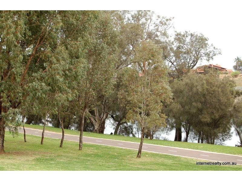 23a Bernley Drive, Viveash WA 6056