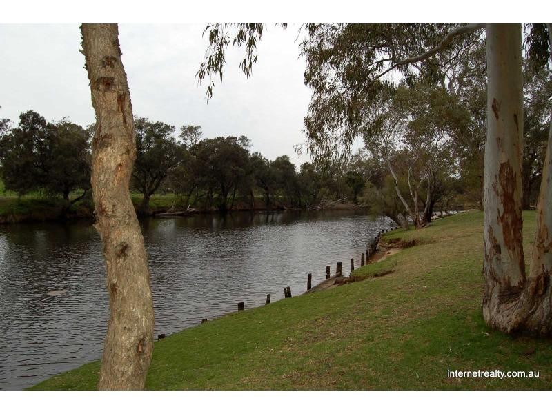 23a Bernley Drive, Viveash WA 6056