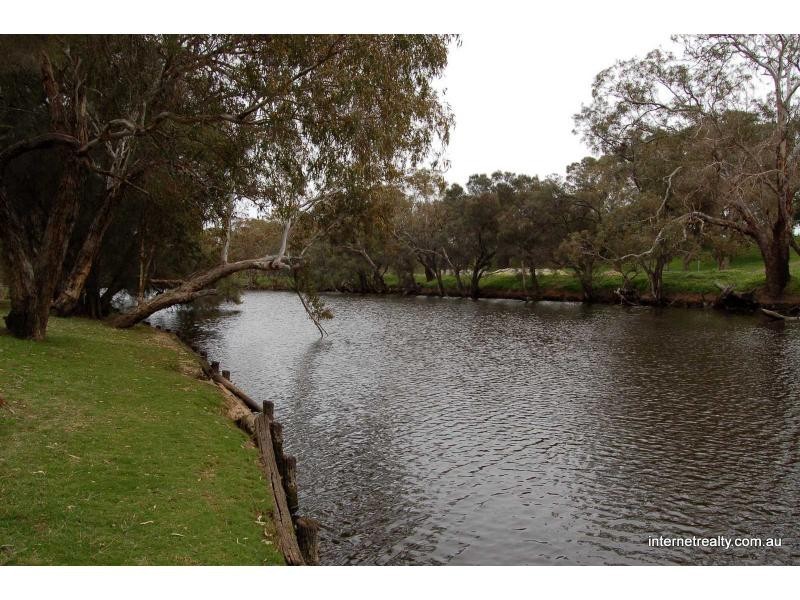 23a Bernley Drive, Viveash WA 6056