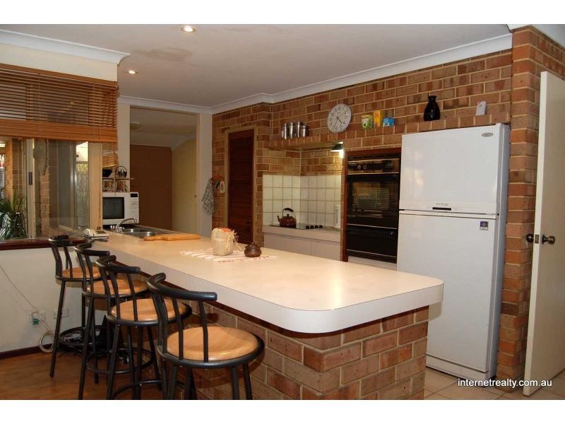 23 Bernley Drive, Viveash WA 6056