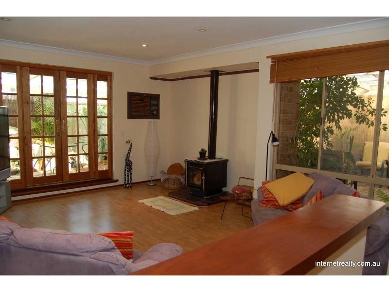 23 Bernley Drive, Viveash WA 6056